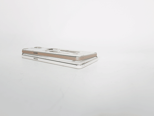 白色手機(jī)殼旋轉(zhuǎn)打標(biāo)