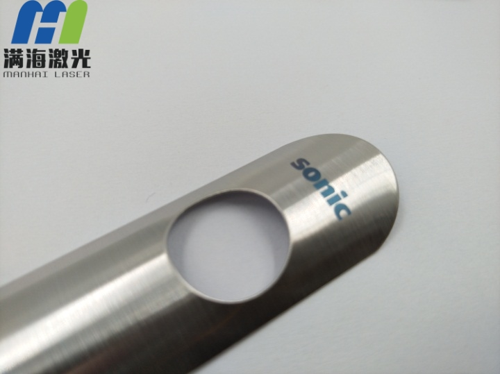 五金飾件激光雕刻淡綠色Logo 五金飾件激光雕刻淡綠色Logo