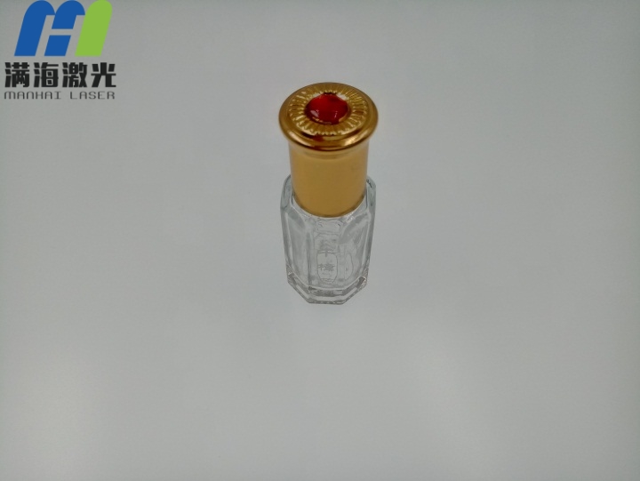 牛樟芝玻璃瓶激光雕刻 