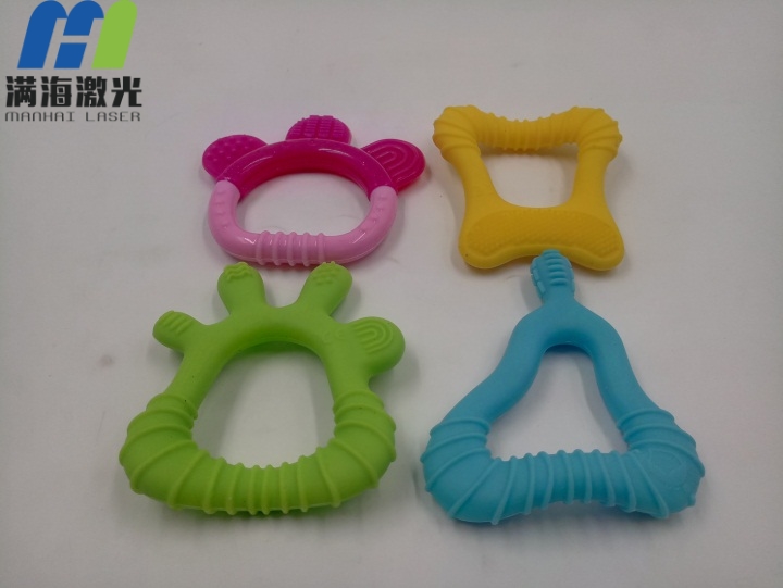 硅膠嬰兒磨牙棒激光打標(biāo)加工