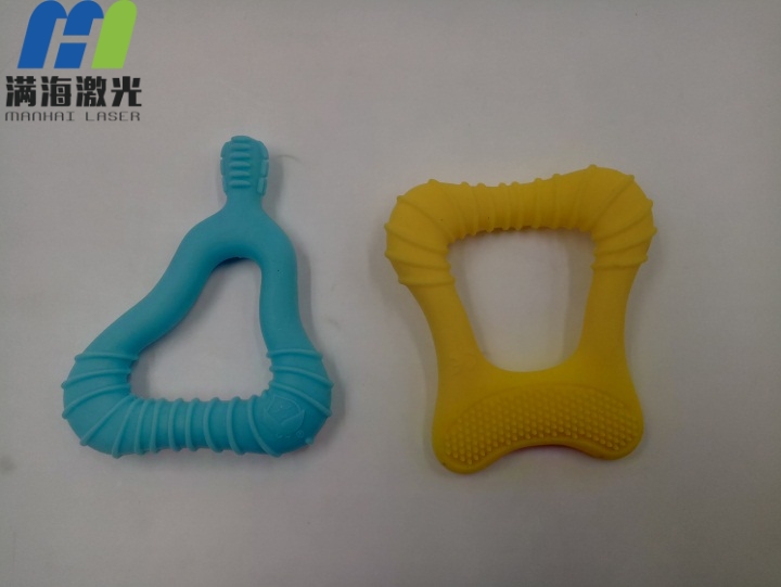 硅膠嬰兒磨牙棒激光打標(biāo)加工